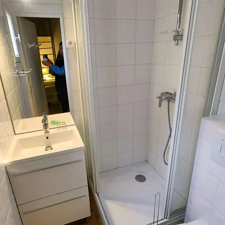 Mezzanine 4 Pers, Terrasse, 800m Plage, Parking Prive, Quartier Pinede - Fr-1-607-188 アパート *